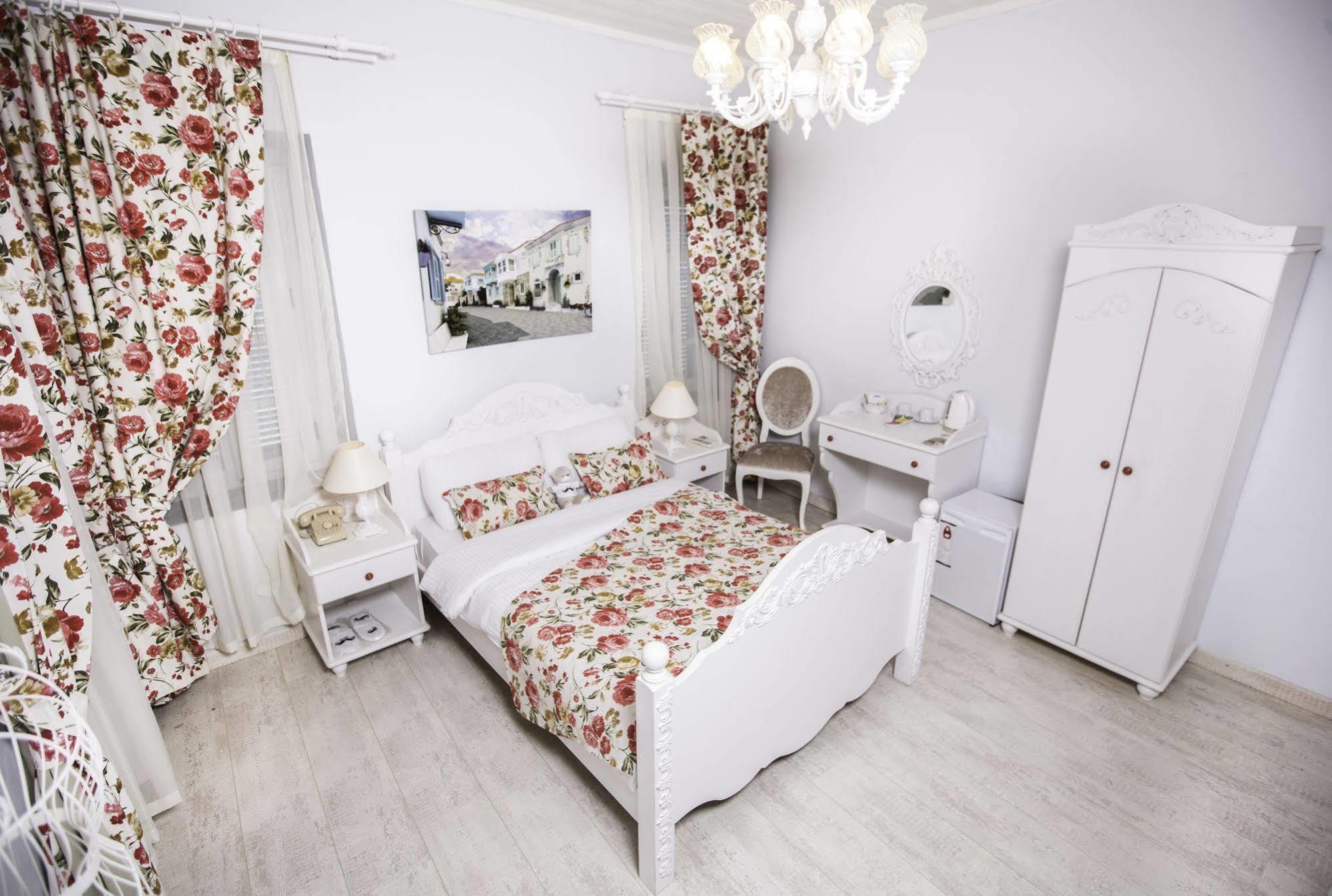 The White Hotel Alacati Exterior foto